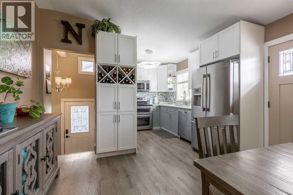 1907 7A Avenue N - 7