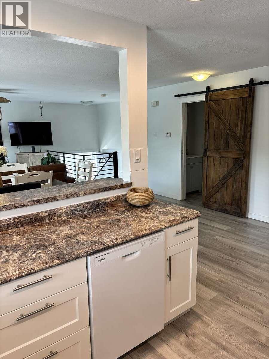 453 Alexander Avenue - 14