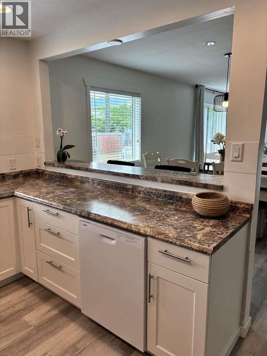 453 Alexander Avenue - 13