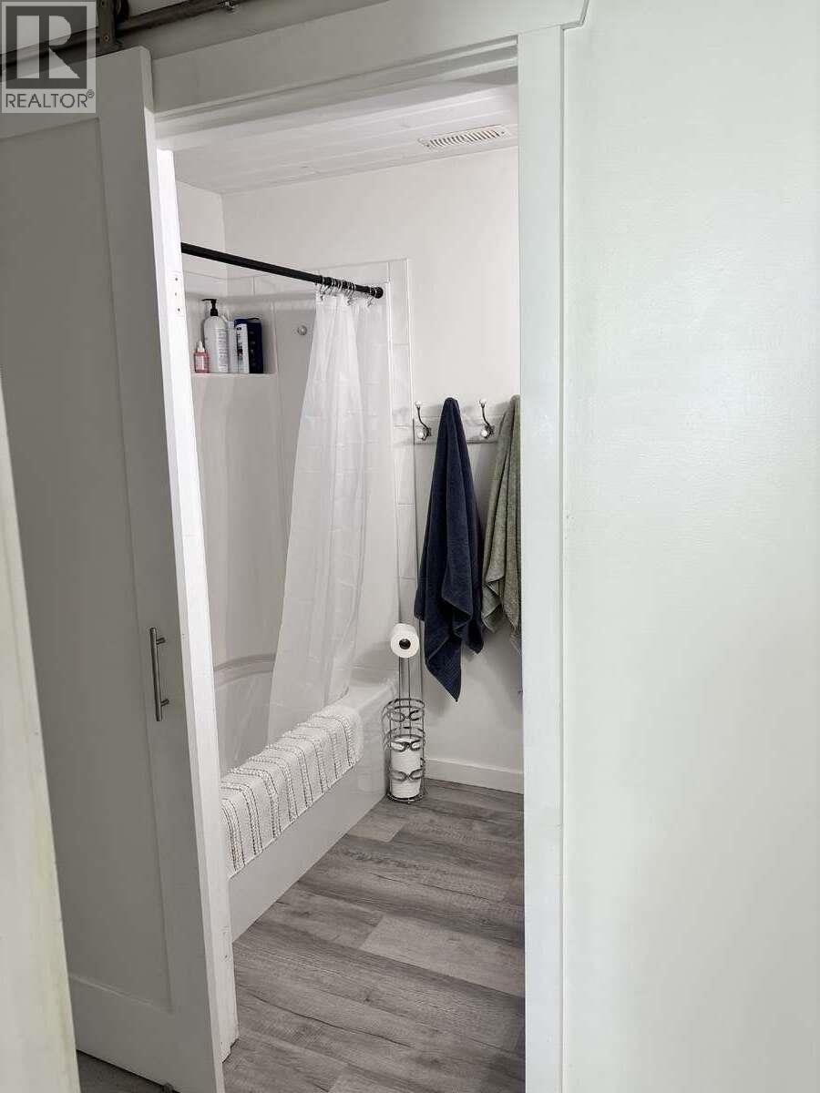 453 Alexander Avenue - 31