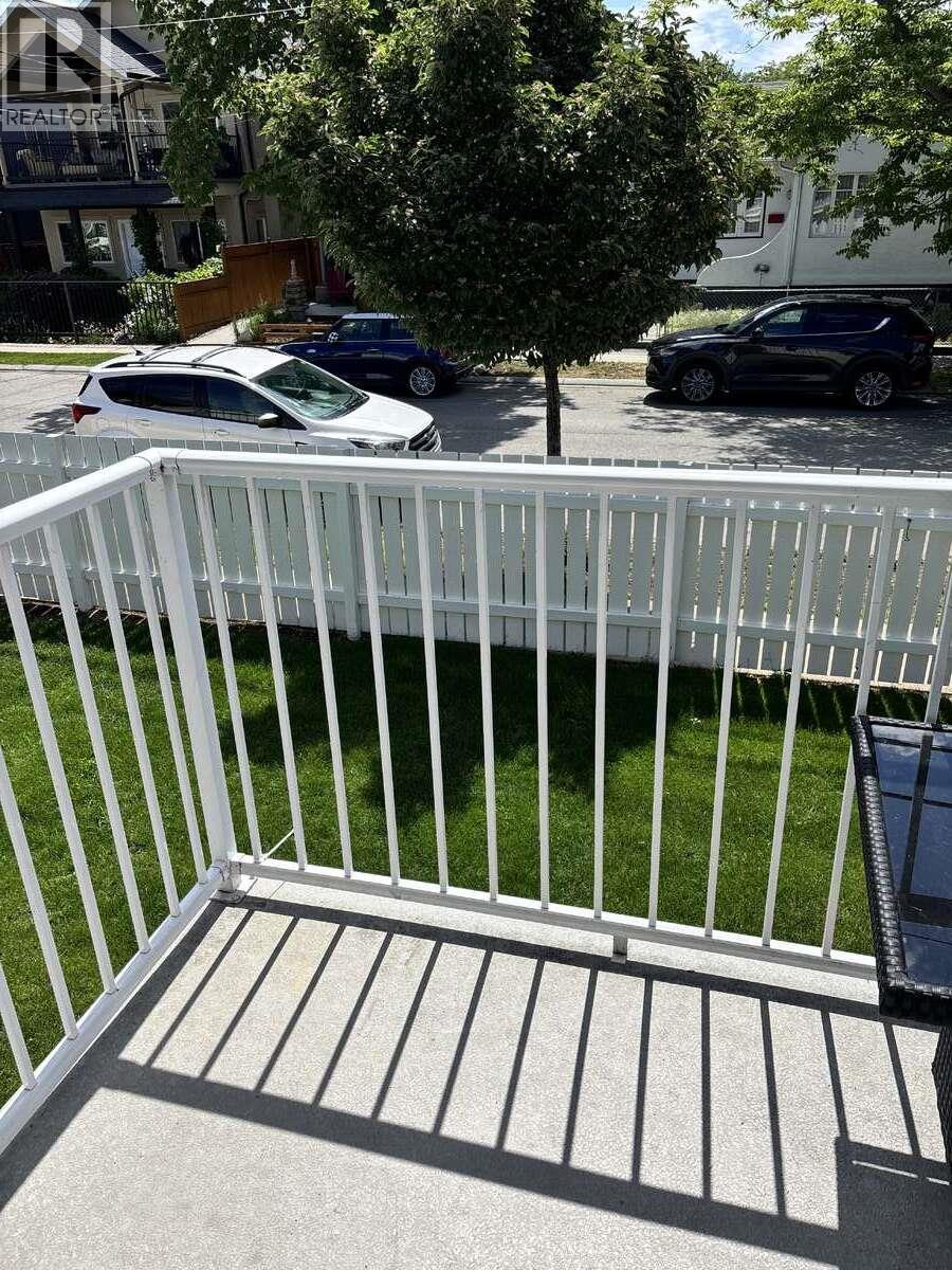 453 Alexander Avenue - 27