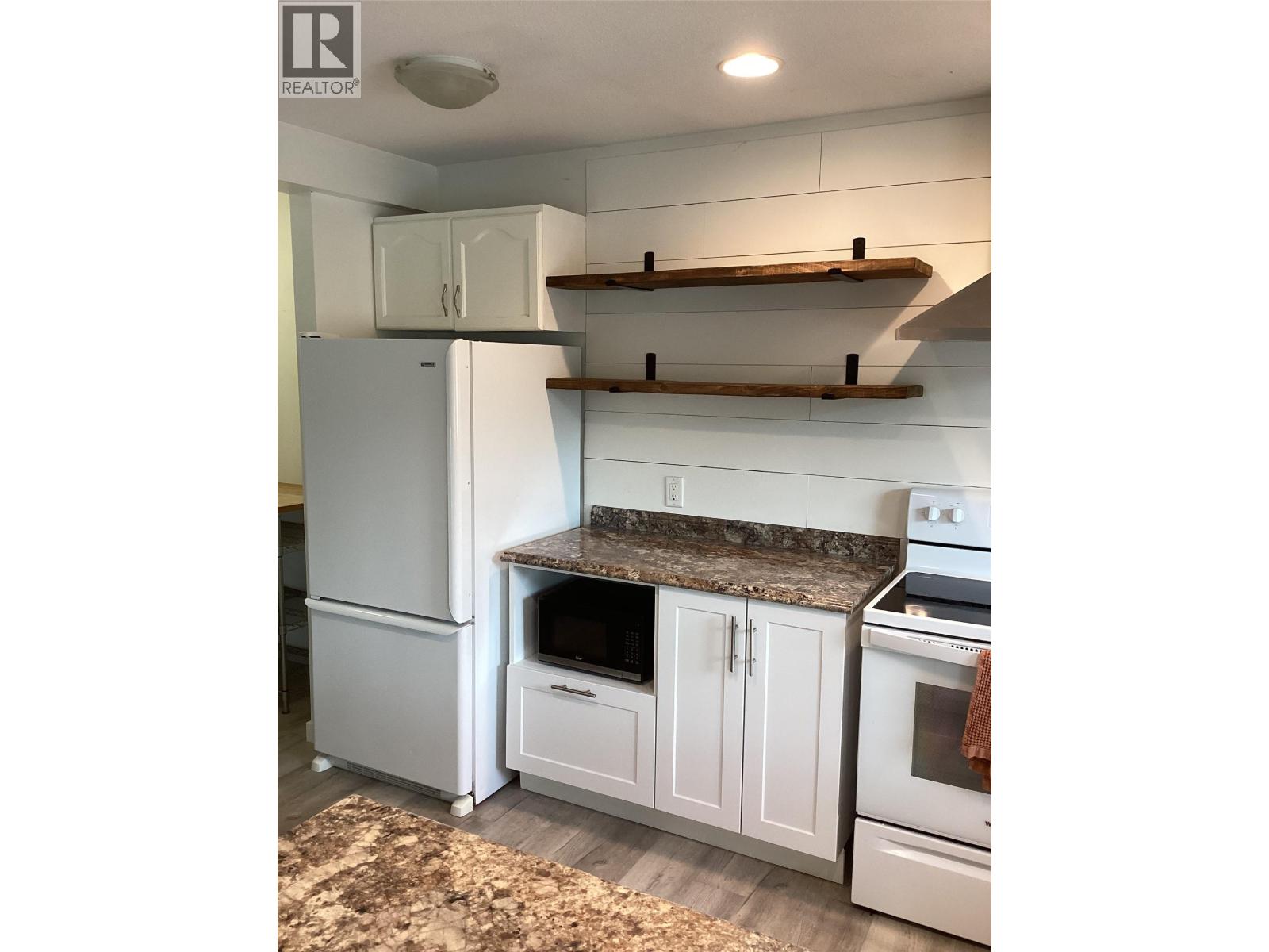 453 Alexander Avenue - 16
