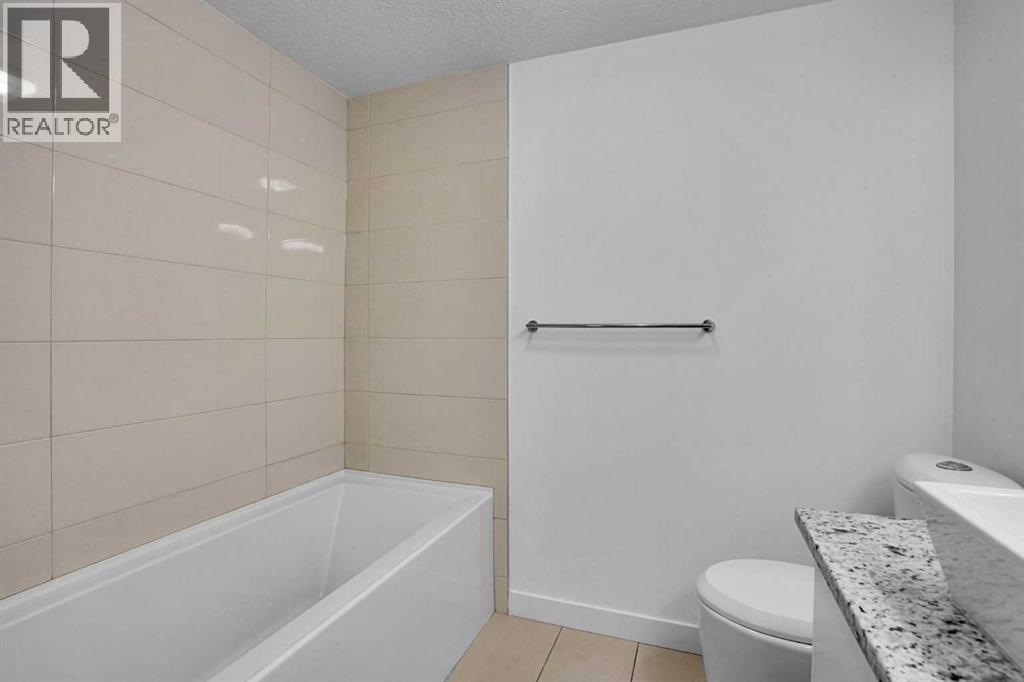 #214 15 Aspenmont Heights SW - 24