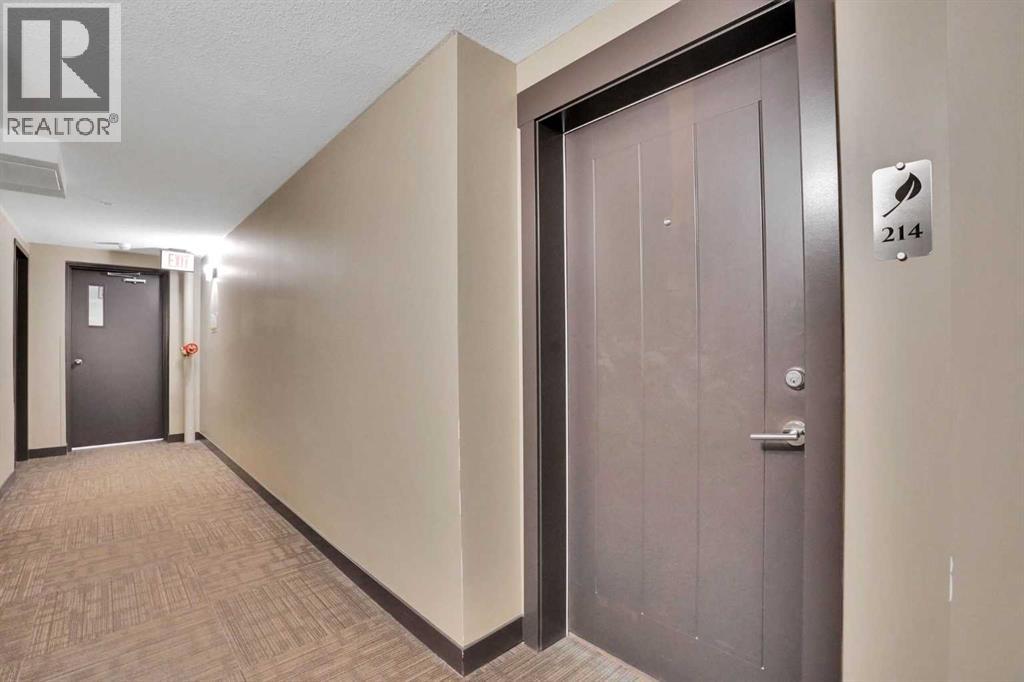 #214 15 Aspenmont Heights SW - 5