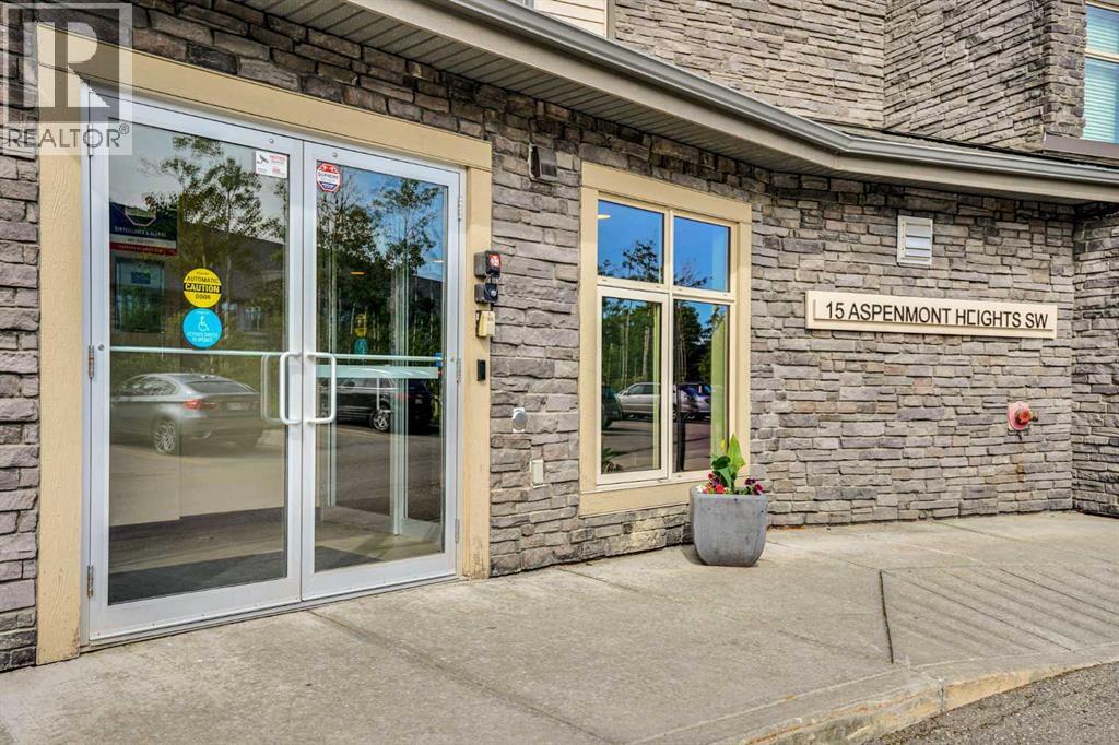 #214 15 Aspenmont Heights SW - 3