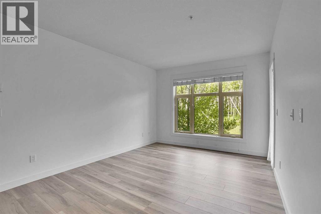 #214 15 Aspenmont Heights SW - 13