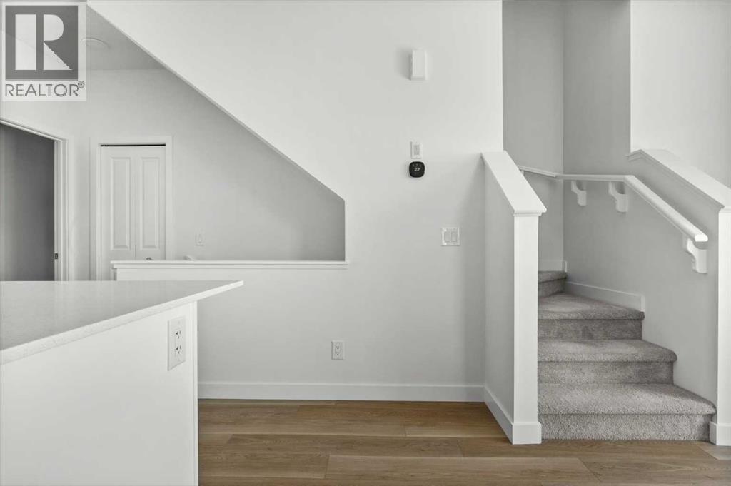 8562 19 Avenue SE - 27