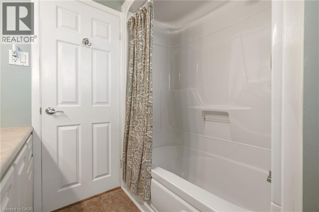 569 PARKSIDE Crescent - Image 24