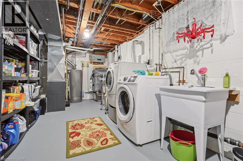 569 PARKSIDE Crescent - Image 36