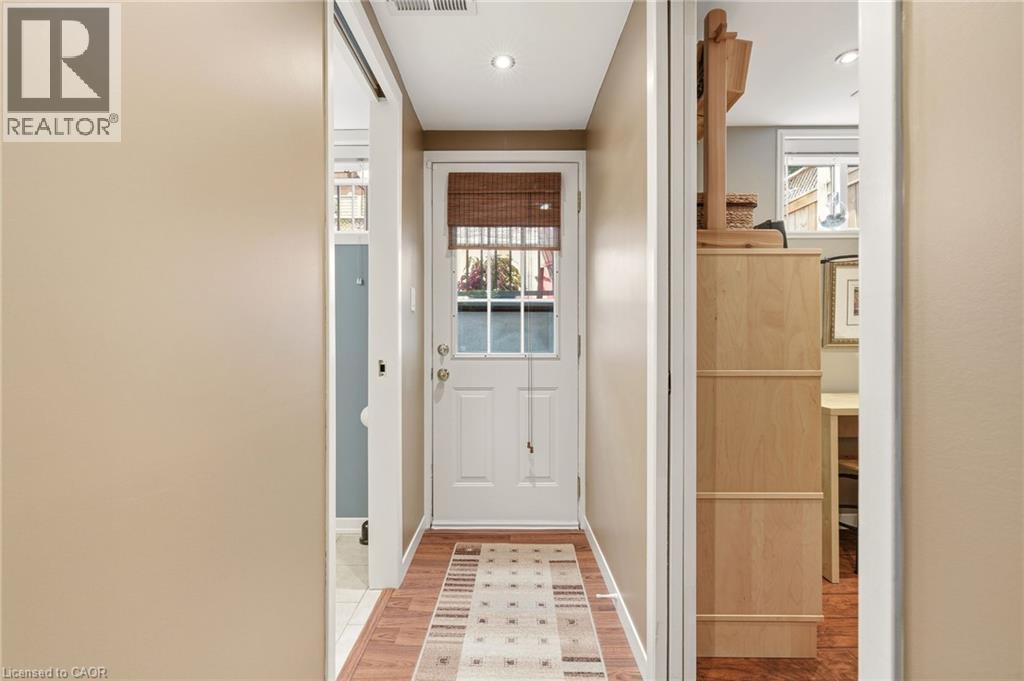 569 PARKSIDE Crescent - Image 31