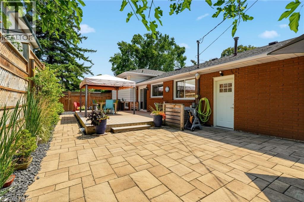 569 PARKSIDE Crescent - Image 37