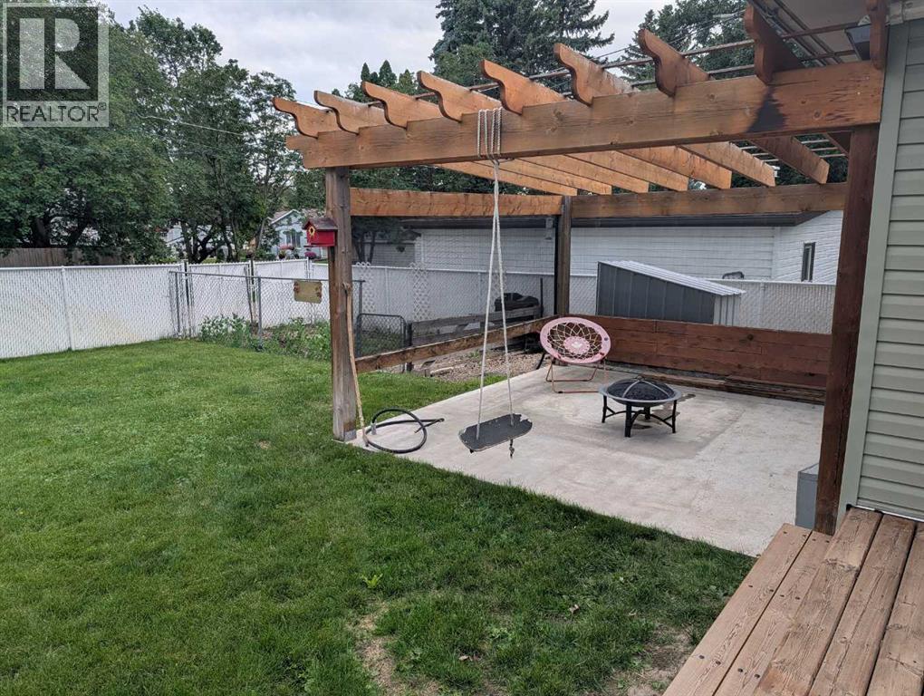 703 5 Avenue W - 6