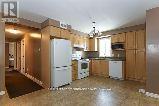 37 AND 35A CLOVERLOFT COURT - 18
