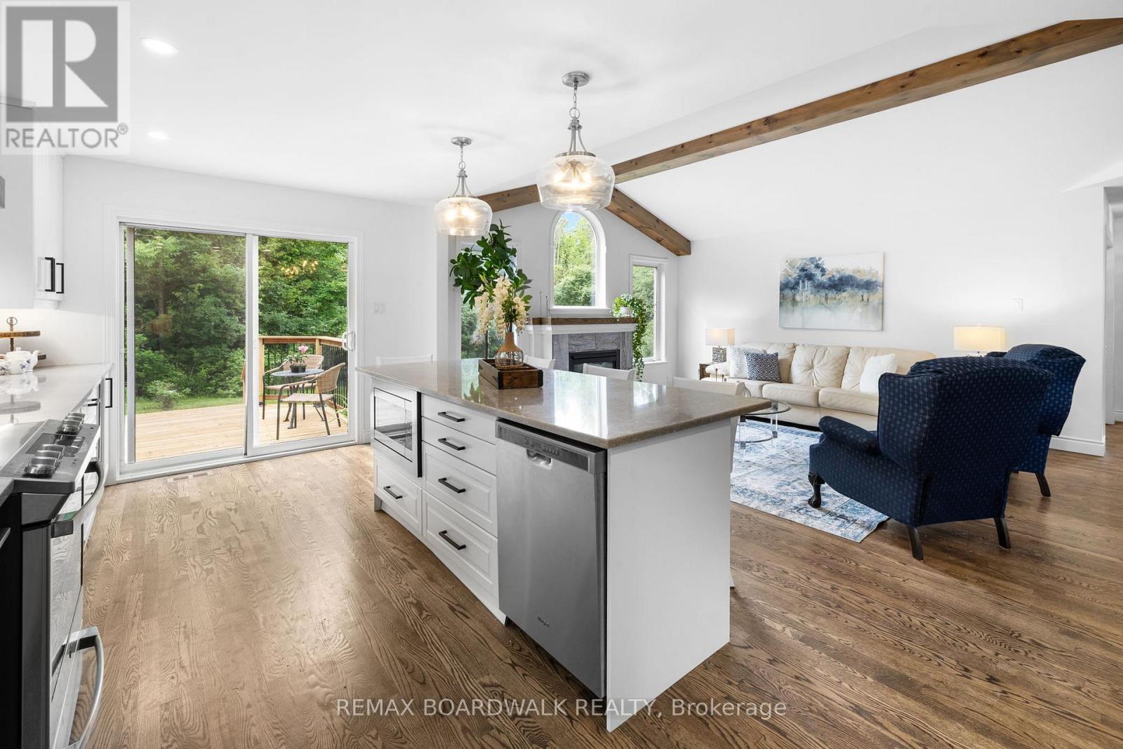 154 CATHERINE AVENUE - 14