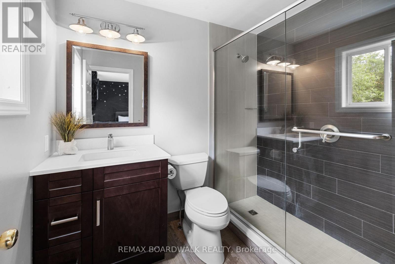 154 CATHERINE AVENUE - 23
