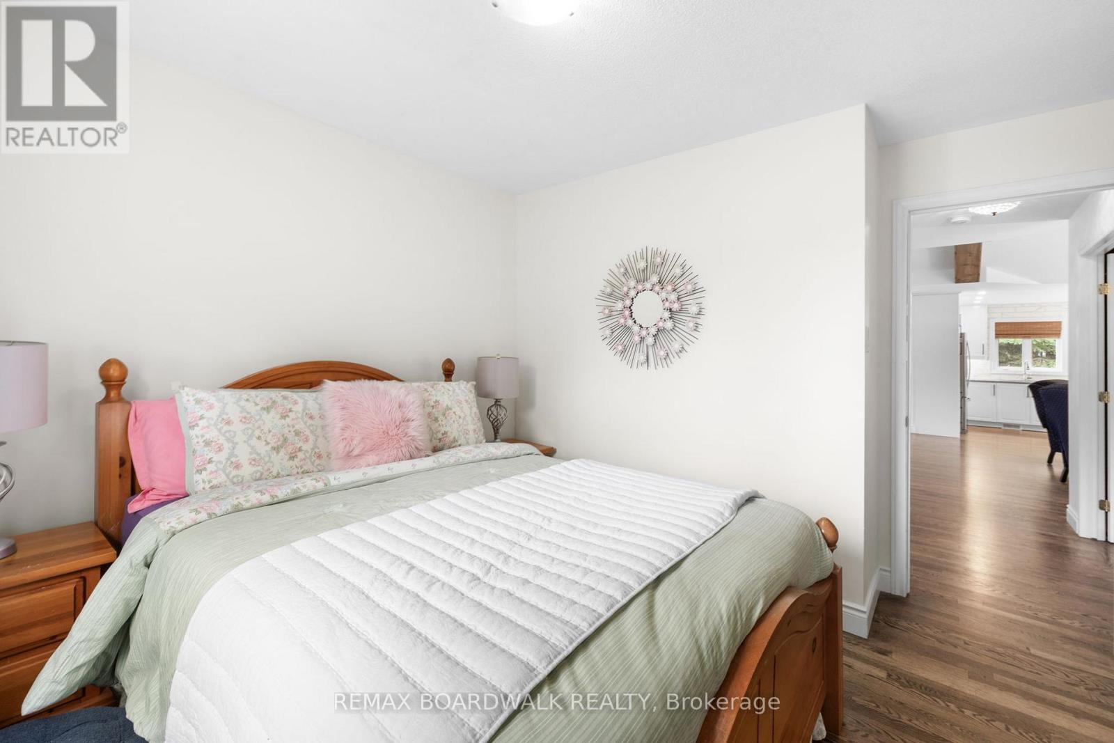154 CATHERINE AVENUE - 25