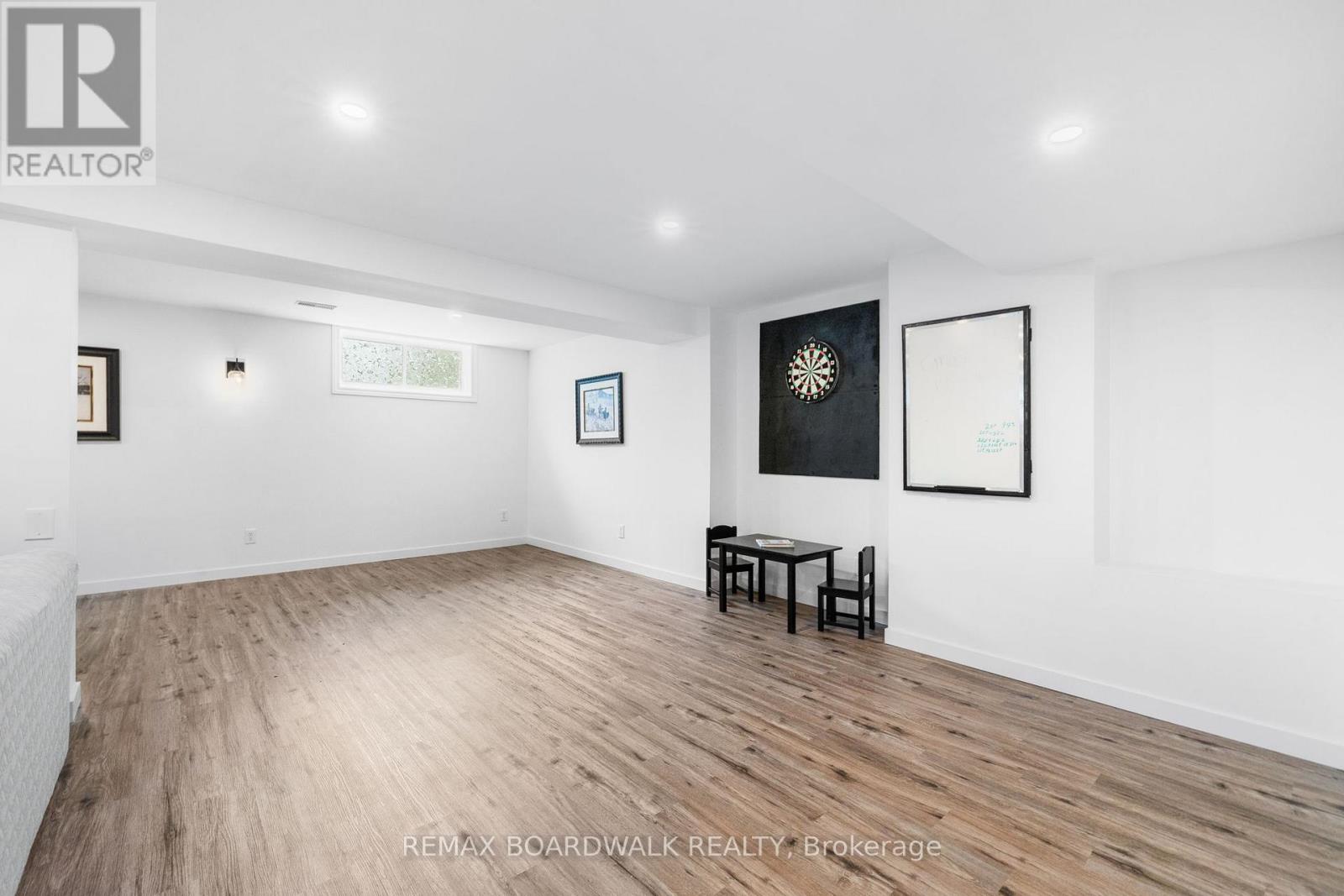 154 CATHERINE AVENUE - 30