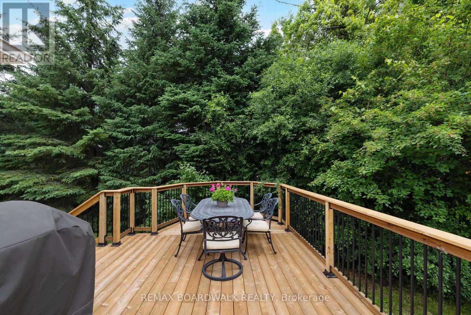 154 CATHERINE AVENUE - 32