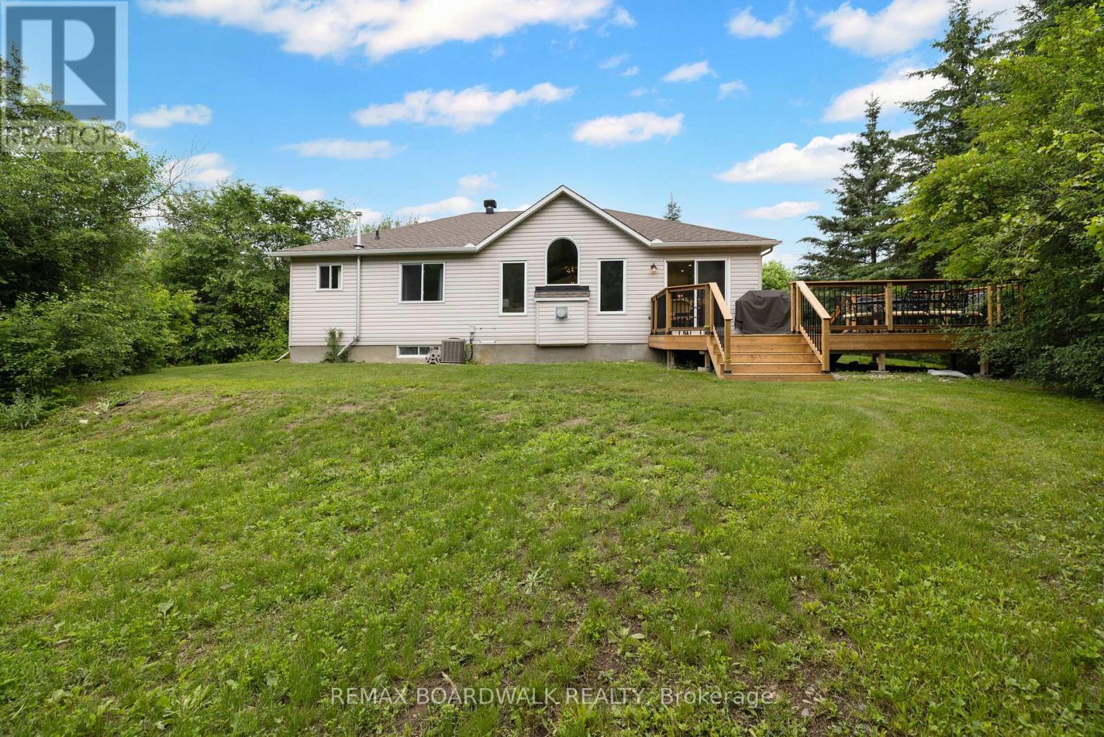 154 CATHERINE AVENUE - 34