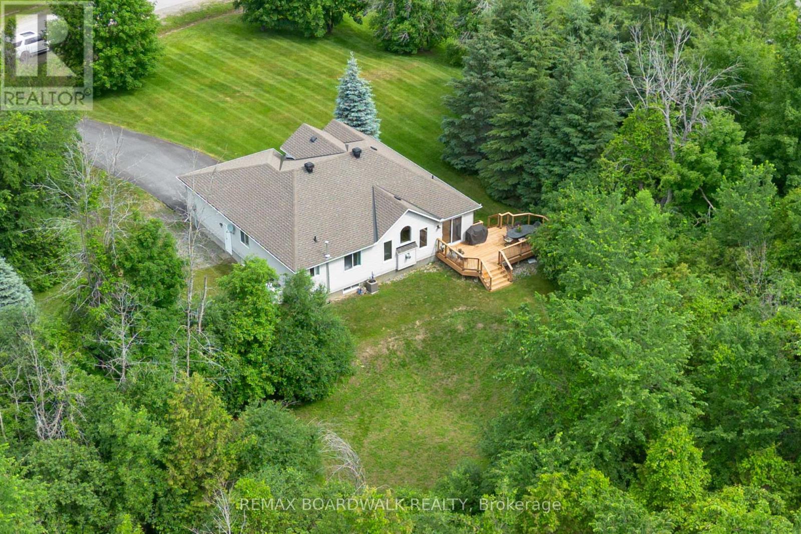 154 CATHERINE AVENUE - 35