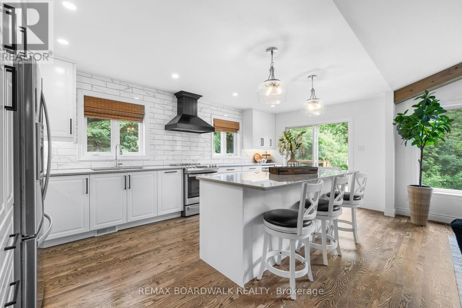 154 CATHERINE AVENUE - 6