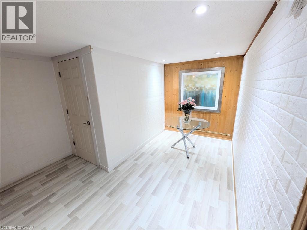 #1 22 RIVERDALE Drive - Image 20