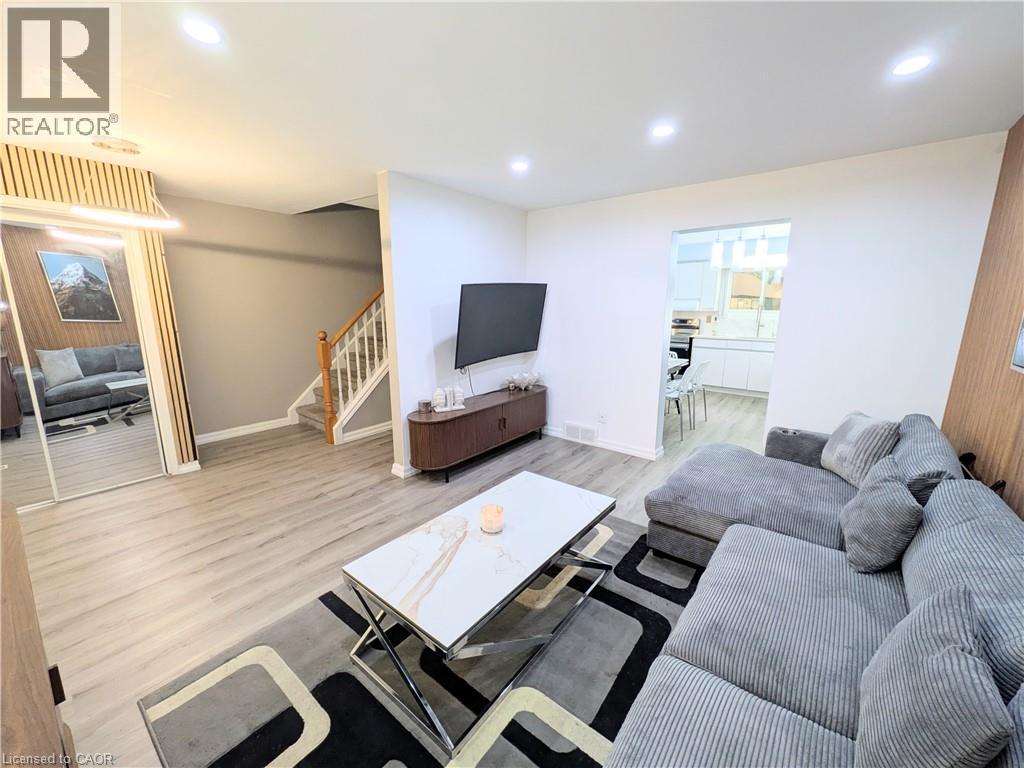 #1 22 RIVERDALE Drive - 4