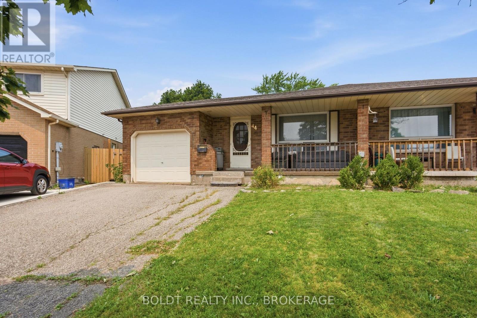 44 CULLIGAN CRESCENT - 2