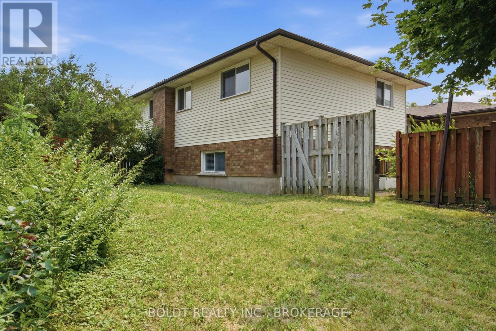 44 CULLIGAN CRESCENT - 42