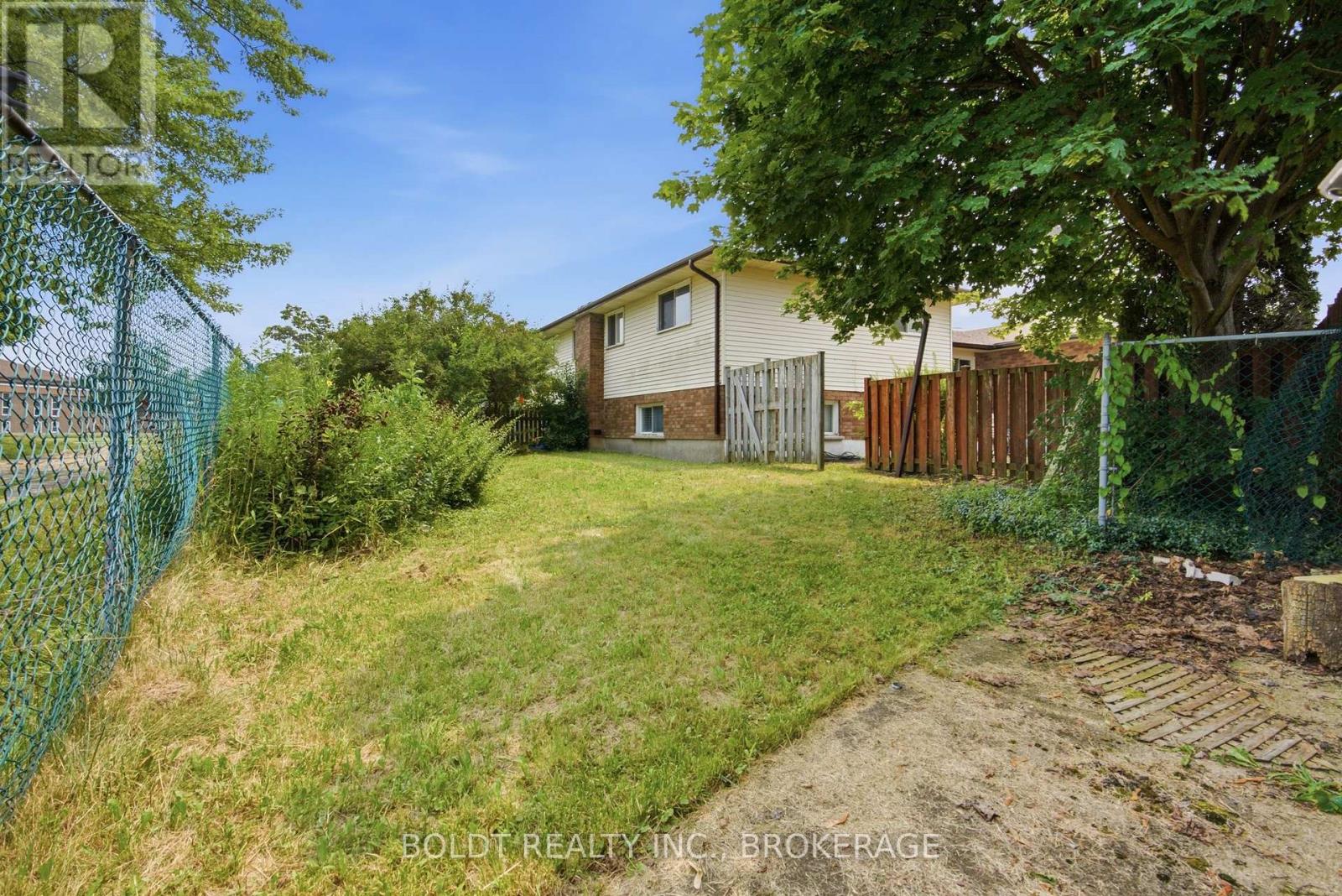 44 CULLIGAN CRESCENT - 43