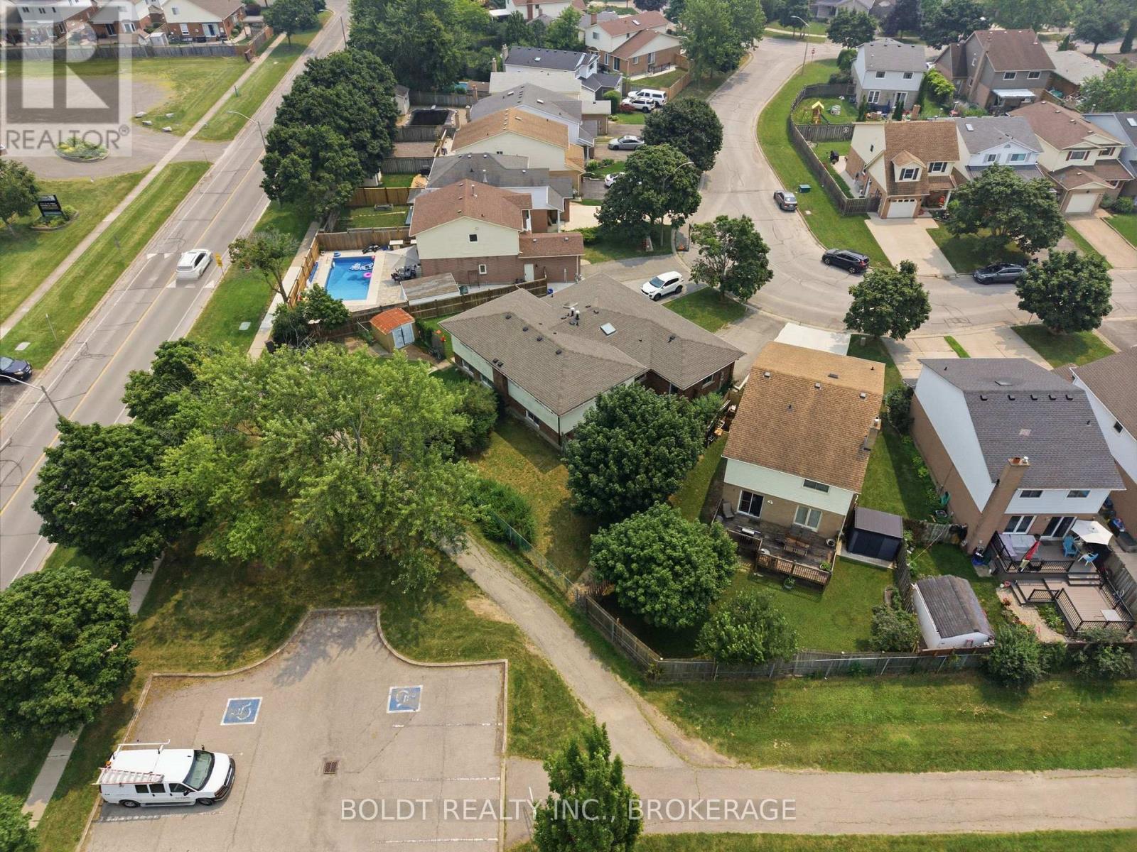 44 CULLIGAN CRESCENT - 45
