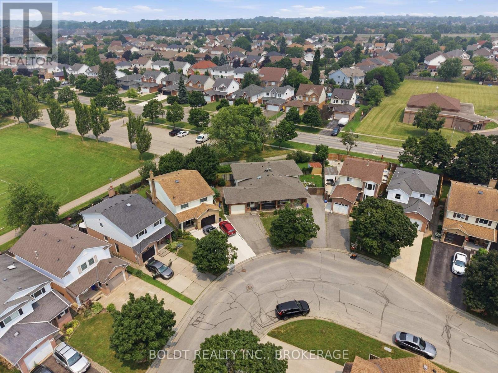 44 CULLIGAN CRESCENT - 47