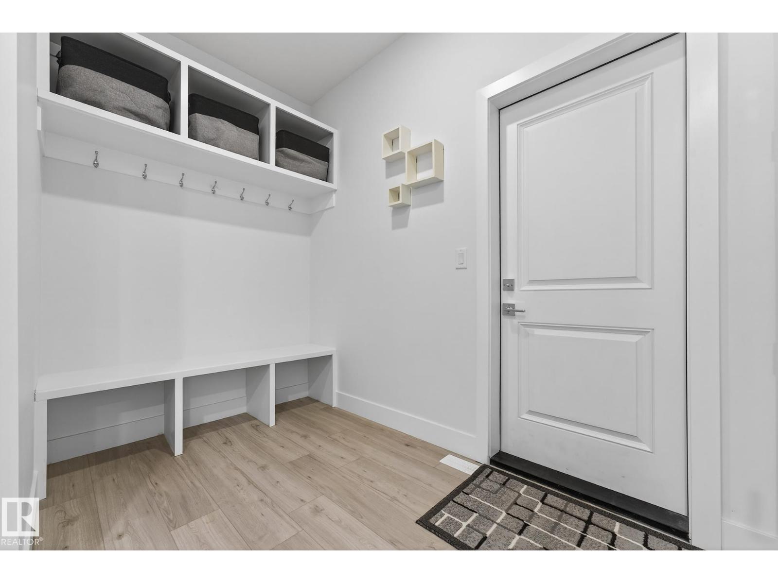4413 39 ST - 22