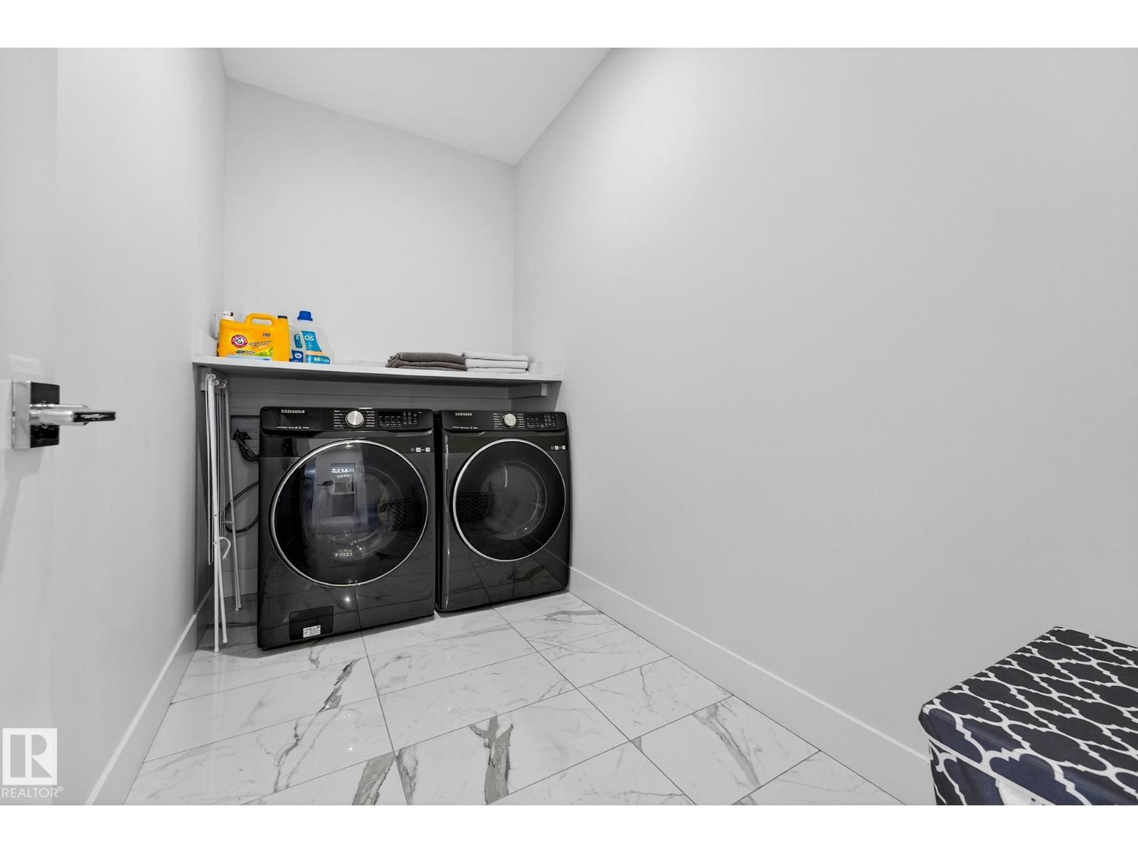 4413 39 ST - 42
