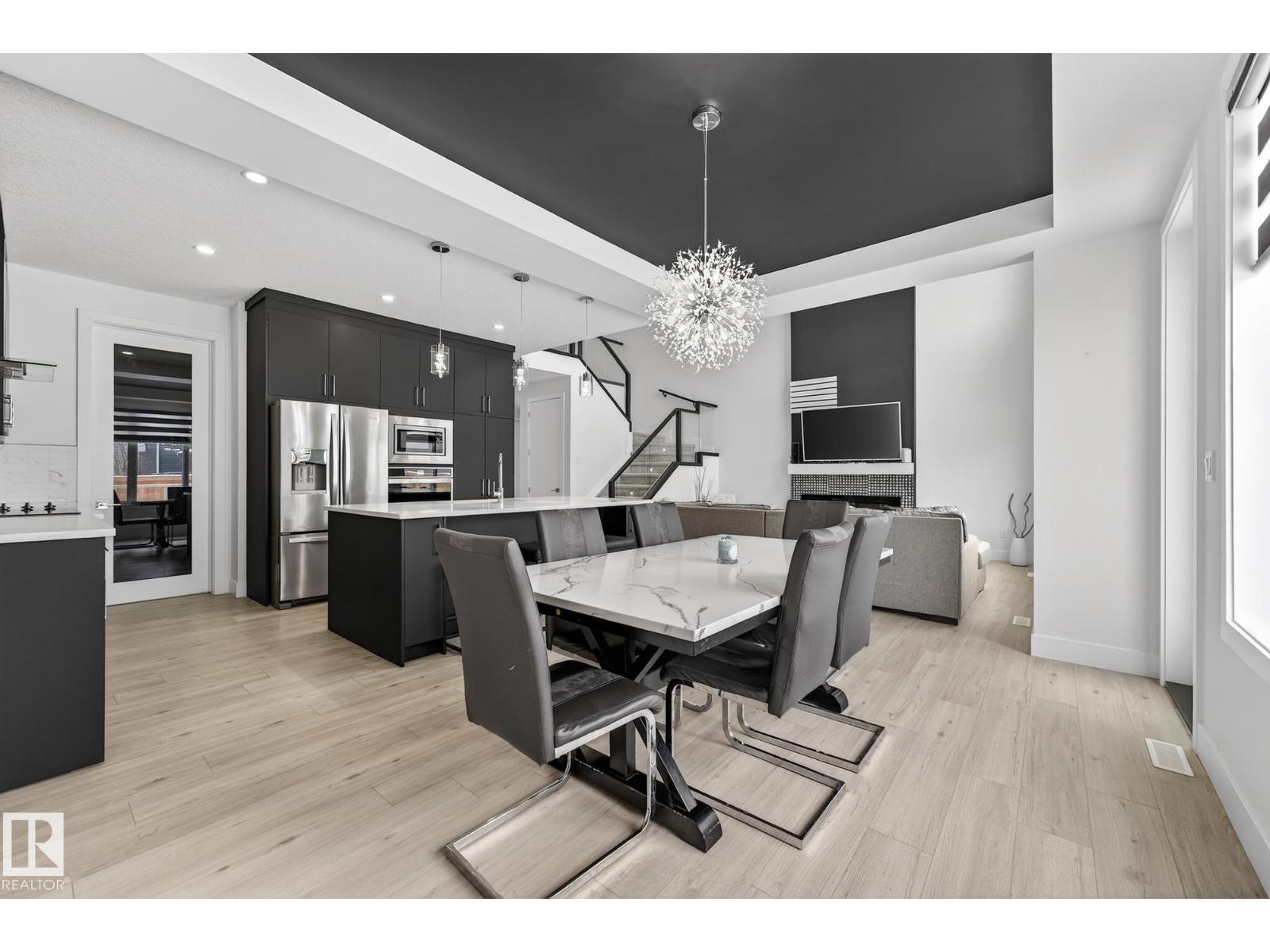 4413 39 ST - 17