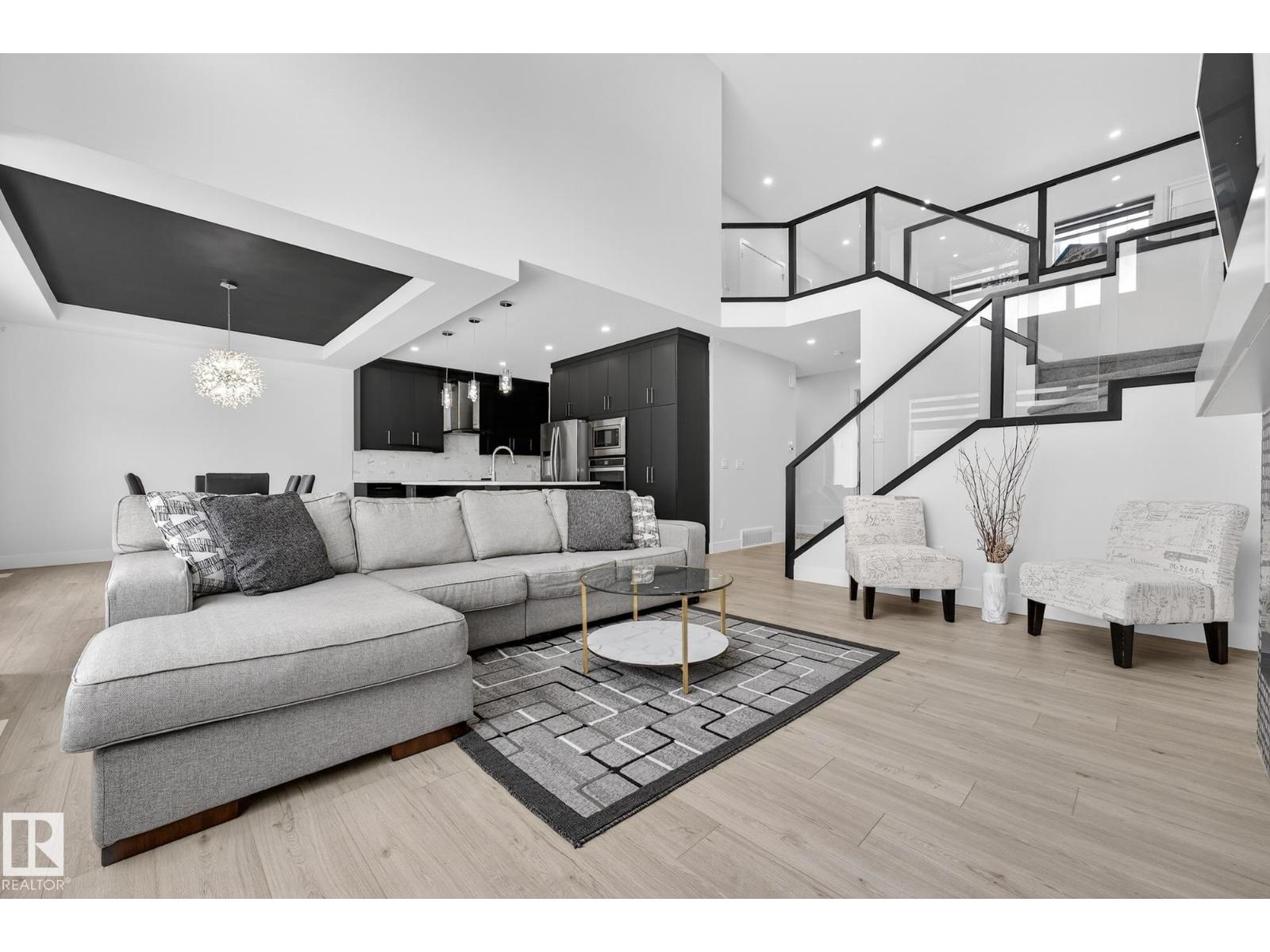 4413 39 ST - 10