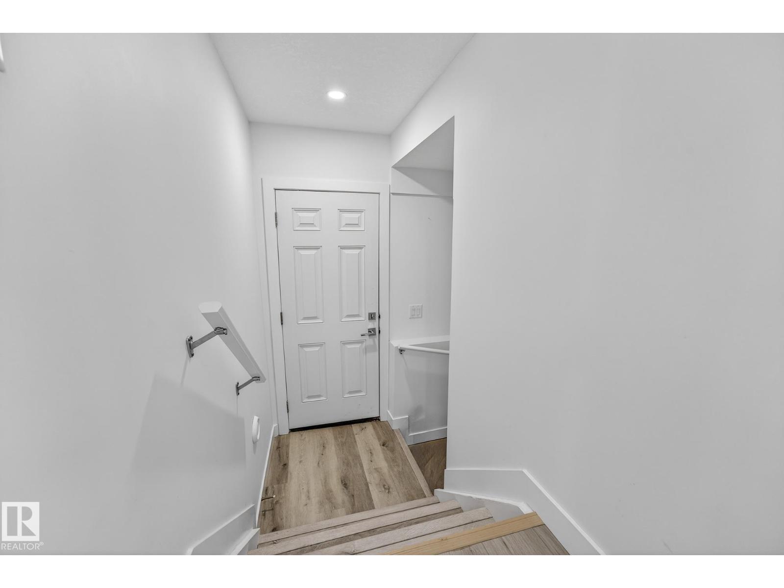 4413 39 ST - 52