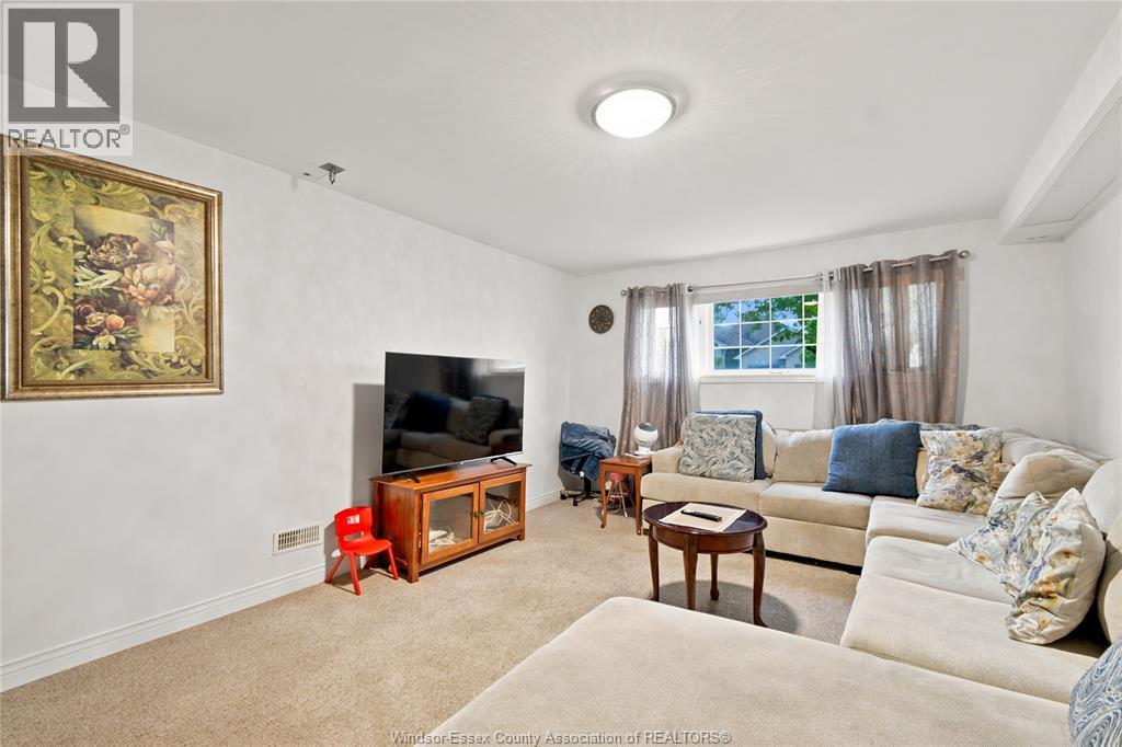 1414 GIRARD DRIVE - 18