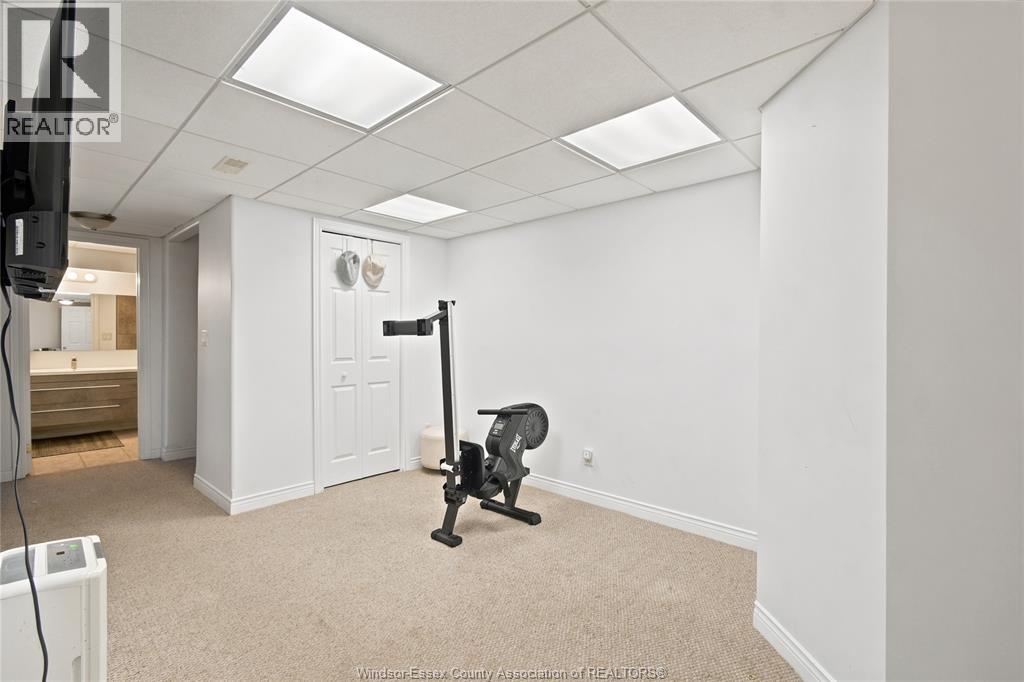 1414 GIRARD DRIVE - 23