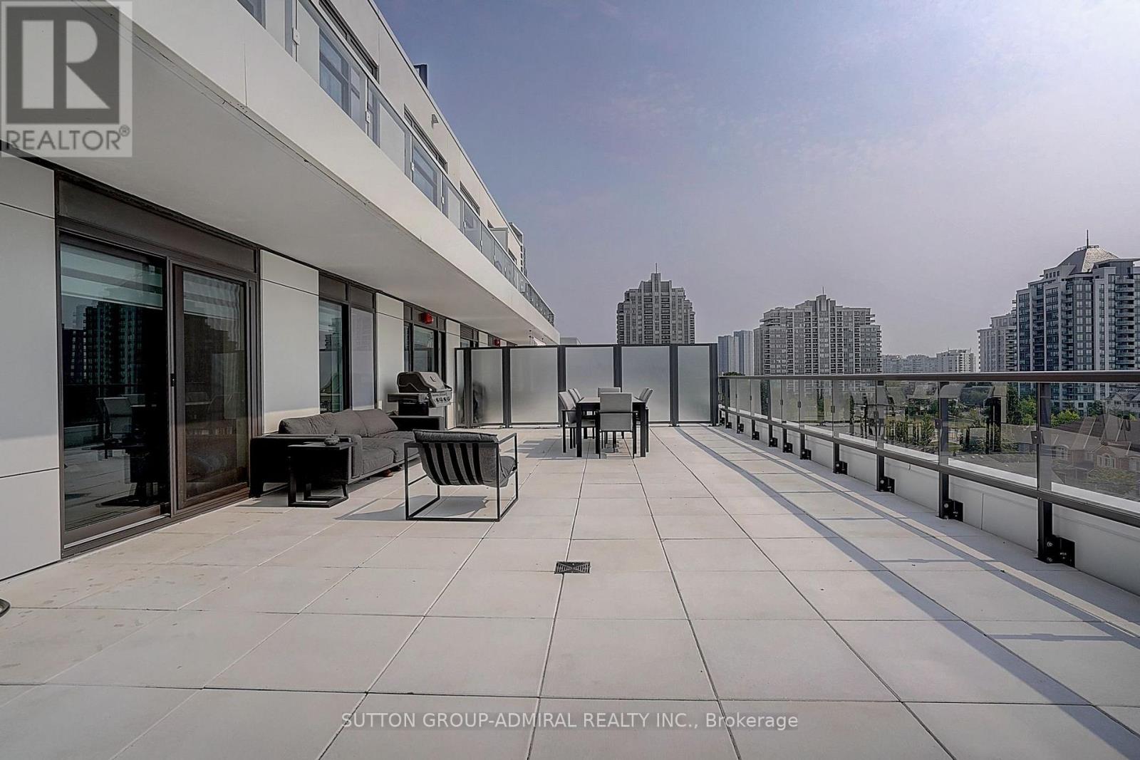 Photo of 712 - 8 BEVERLEY GLEN BOULEVARD