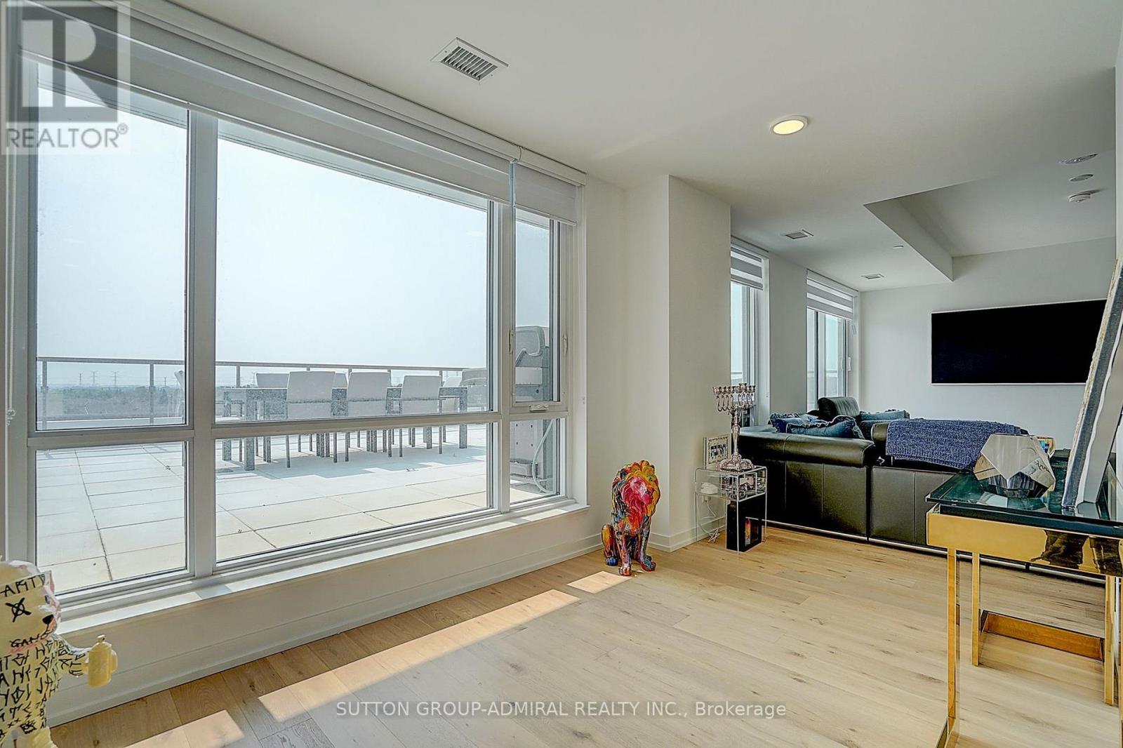 #712 8 BEVERLEY GLEN BOULEVARD - Image 7