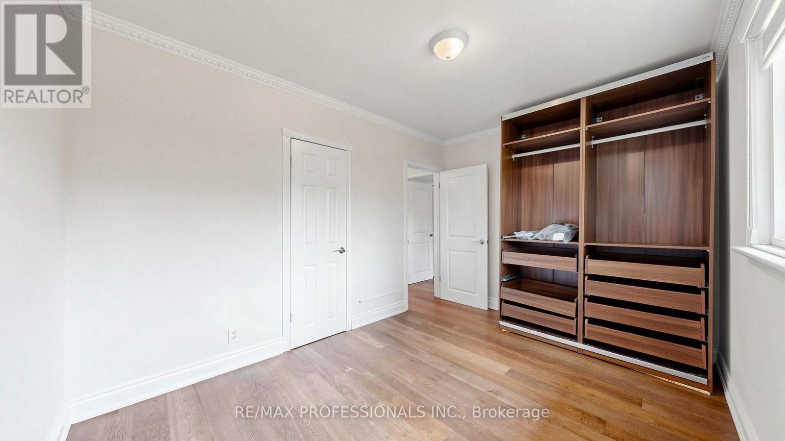 32 SELLMAR ROAD - 13