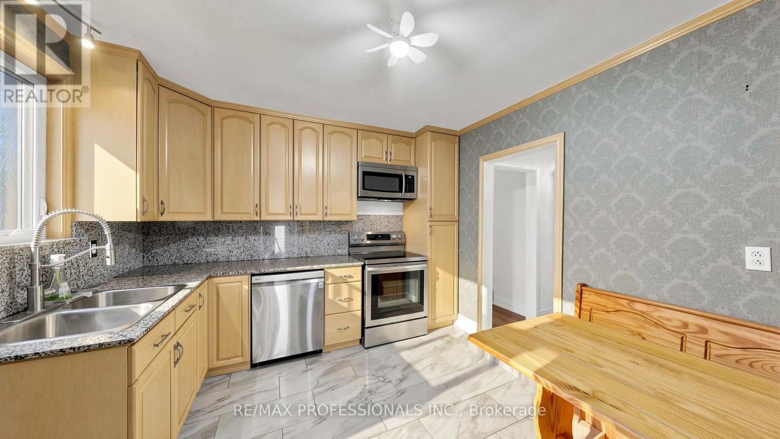 32 SELLMAR ROAD - 10