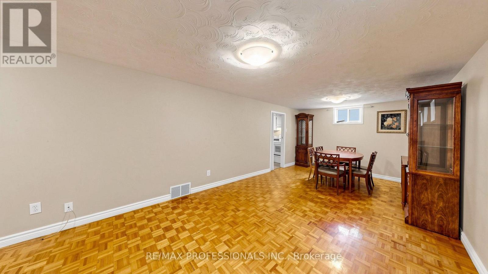 32 SELLMAR ROAD - 30