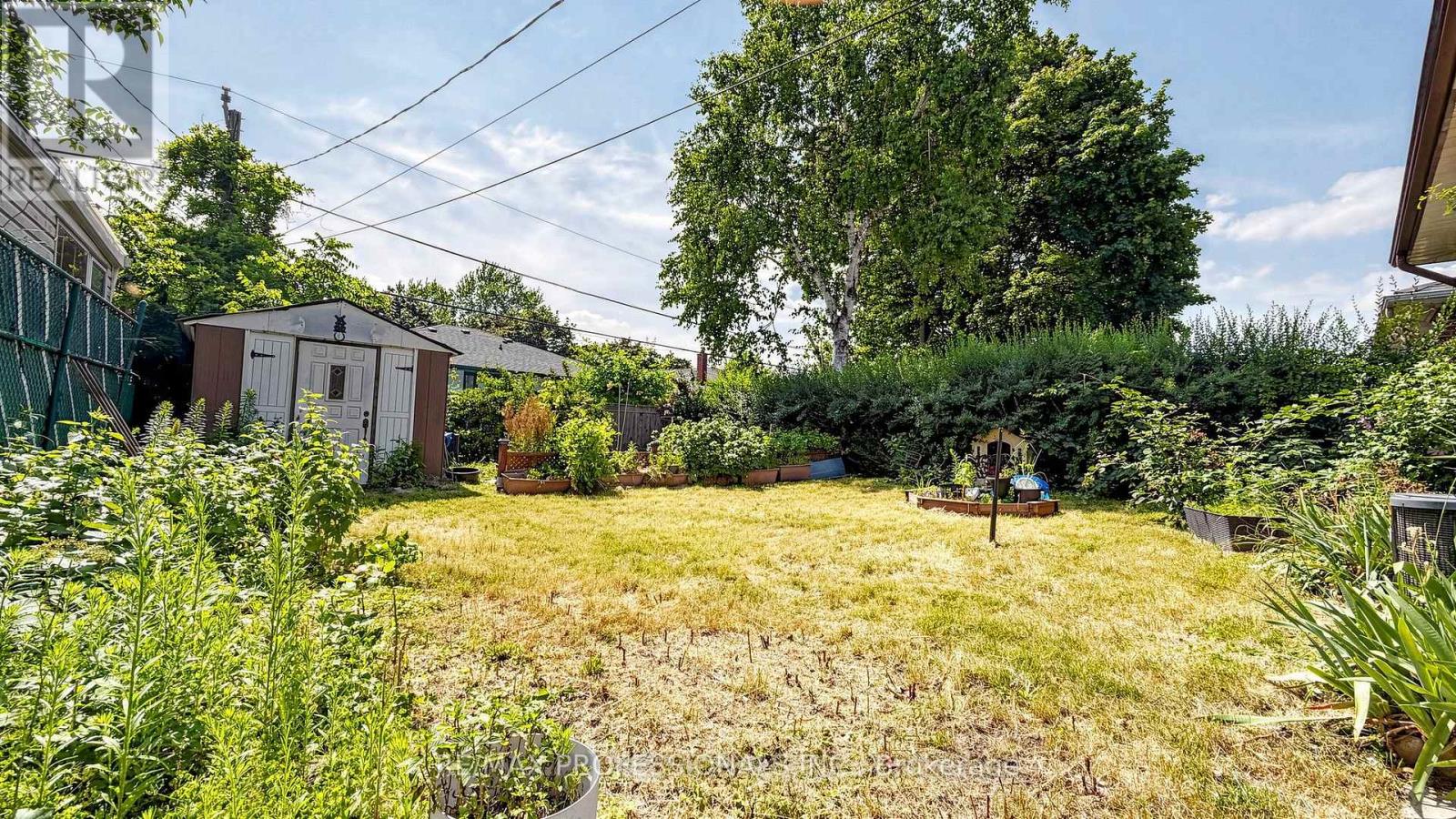 32 SELLMAR ROAD - 38