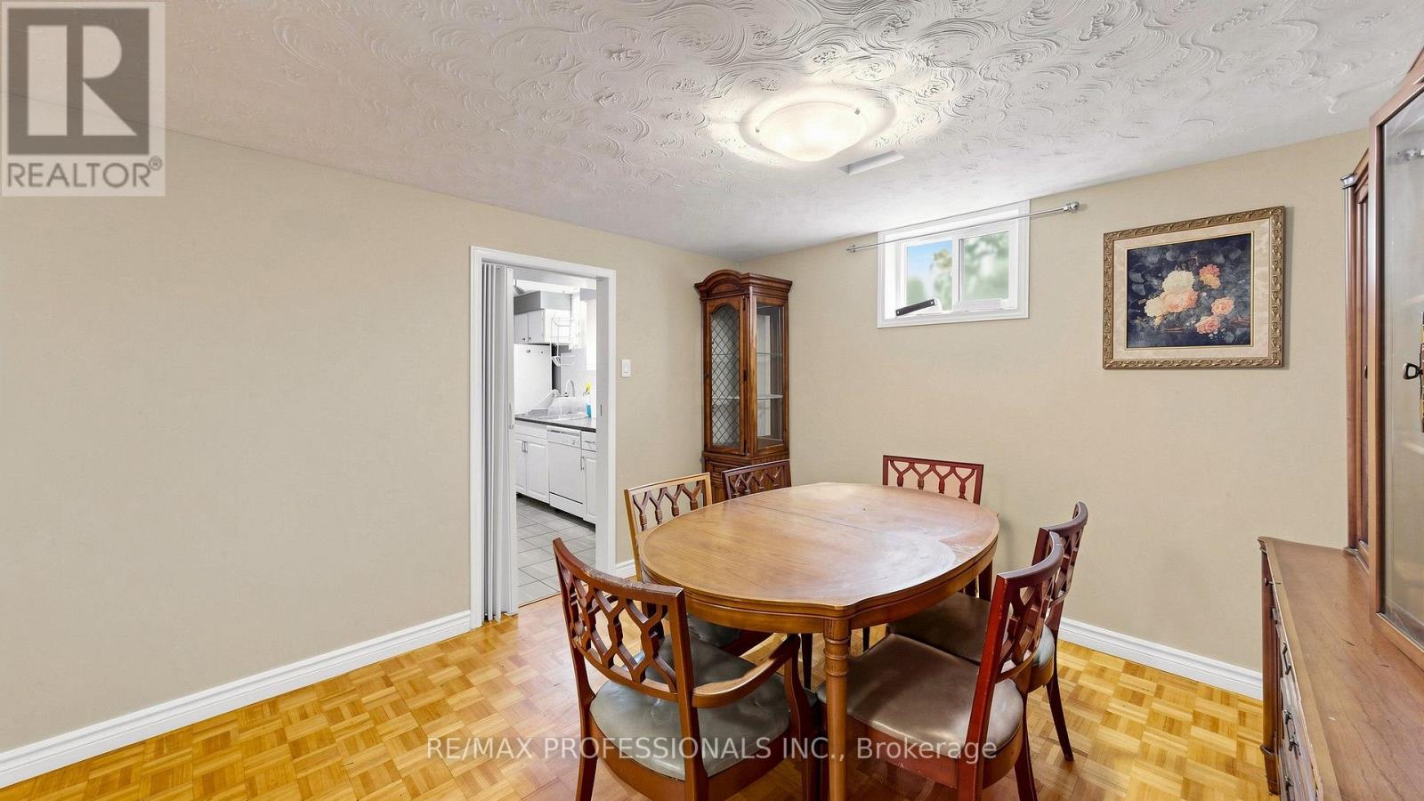 32 SELLMAR ROAD - 31