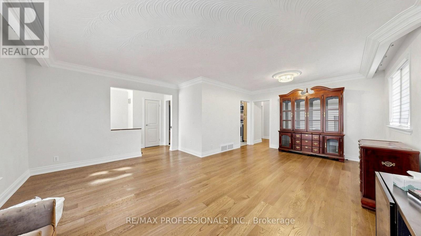 32 SELLMAR ROAD - 7