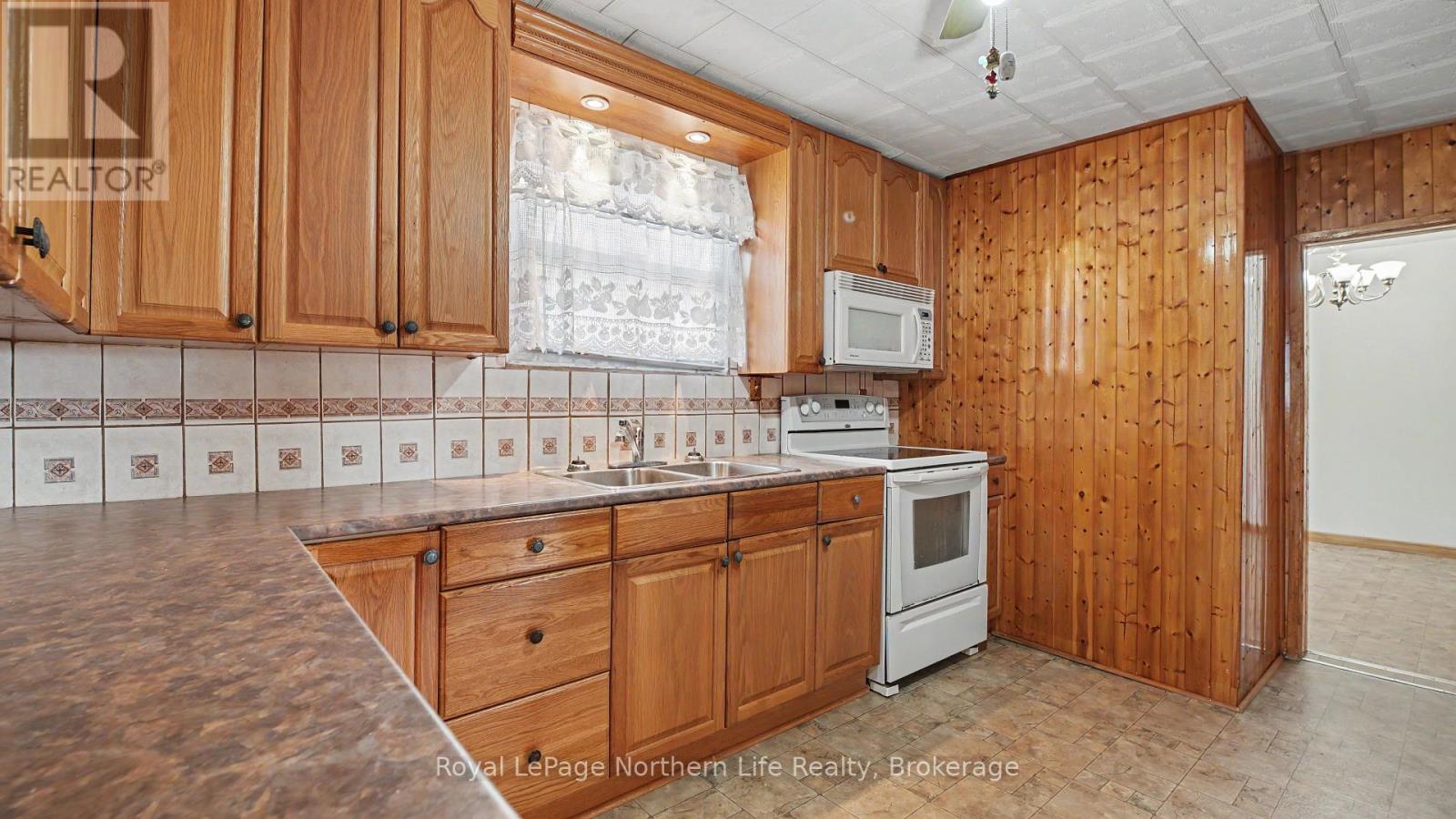 1230 DOUGLAS STREET - 7