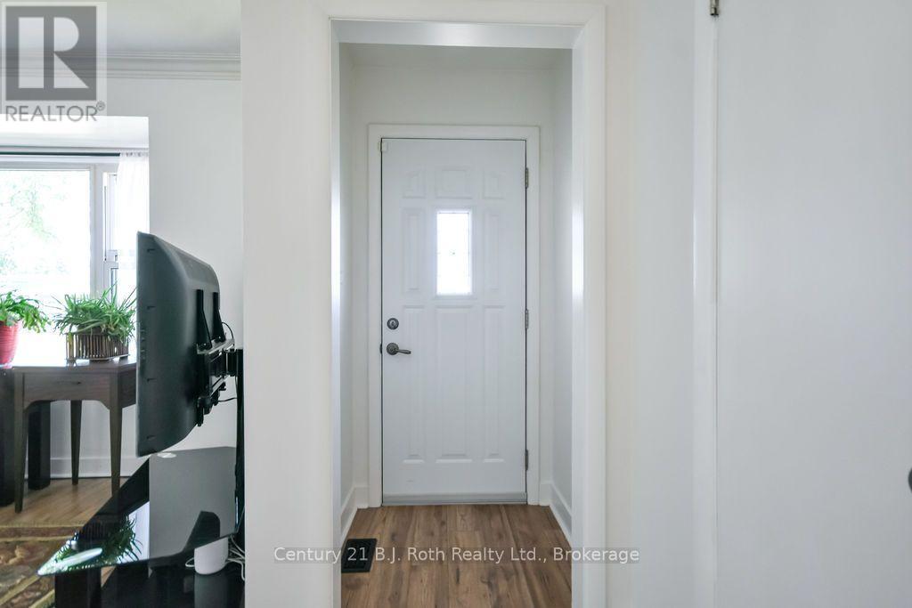 449 IRWIN STREET - 10