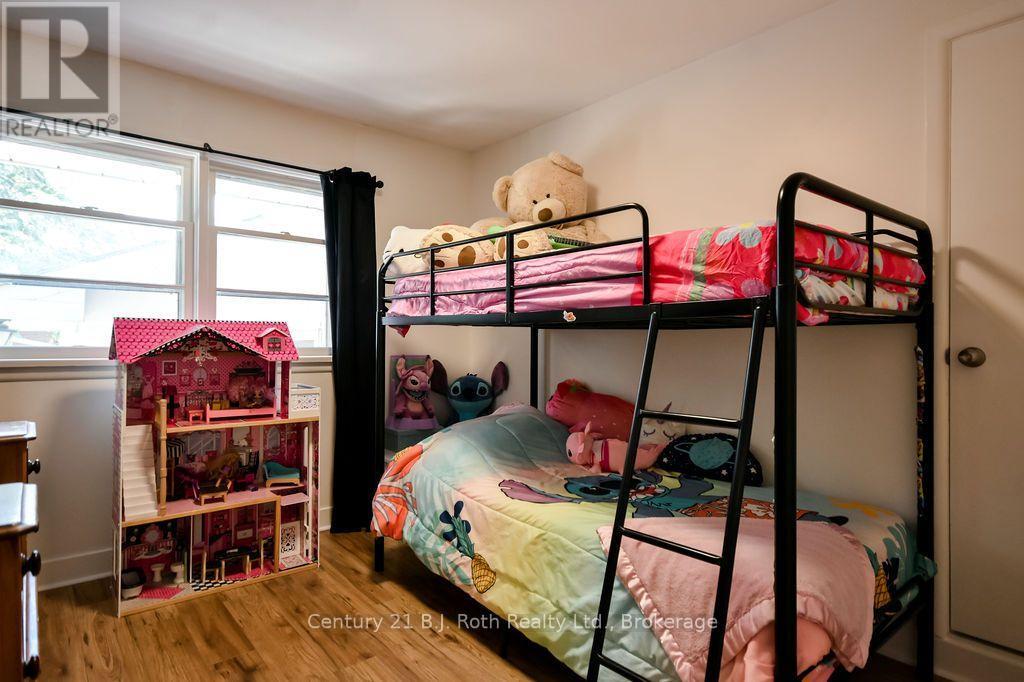 449 IRWIN STREET - 17
